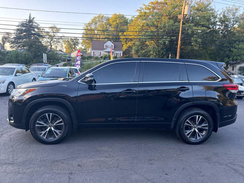 Used 2018 Toyota Highlander AWD V6 image 8