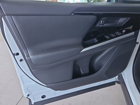New 2025 Toyota bZ4X Limited image 9