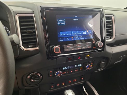 Used 2024 Nissan Frontier SV w/ Hardbody Edition image 19