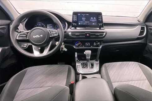 Used 2023 Kia Seltos LX image 13