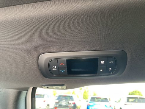 New 2026 Chrysler Pacifica Select image 29