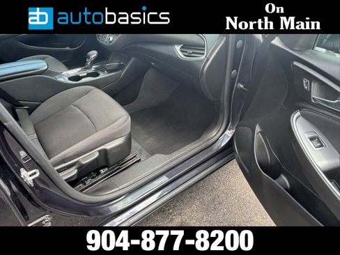 Used 2023 Chevrolet Malibu LT image 9