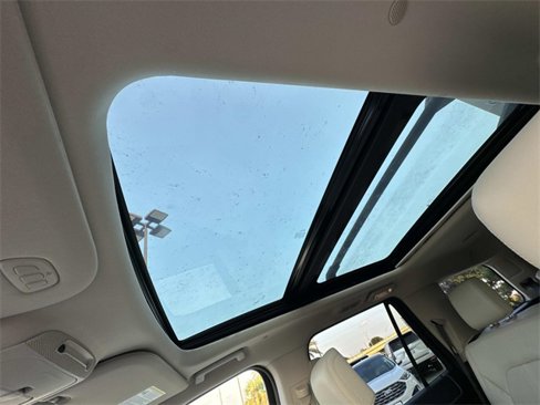 Used 2018 Ford Expedition Platinum image 28