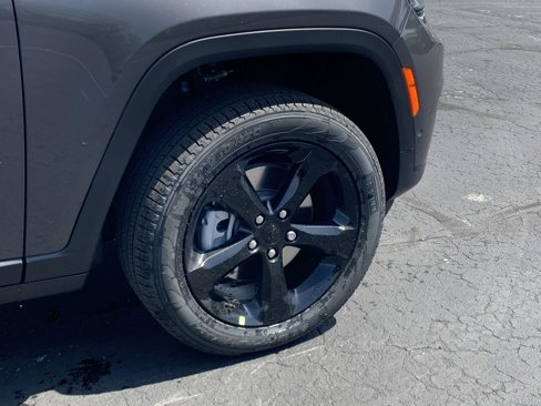 New 2025 Jeep Grand Cherokee L Limited w/ Luxury Tech Group II image 9