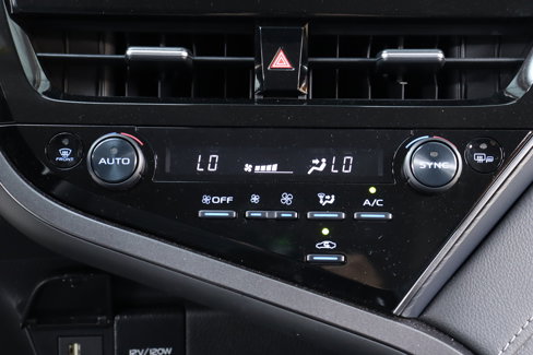 Used 2024 Toyota Camry SE image 13