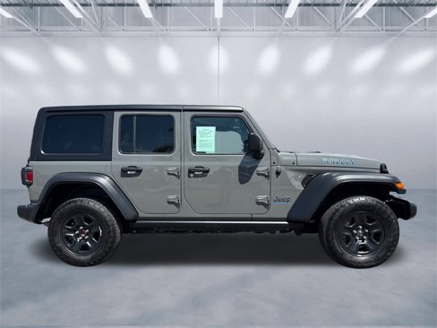 Used 2023 Jeep Wrangler Unlimited image 4