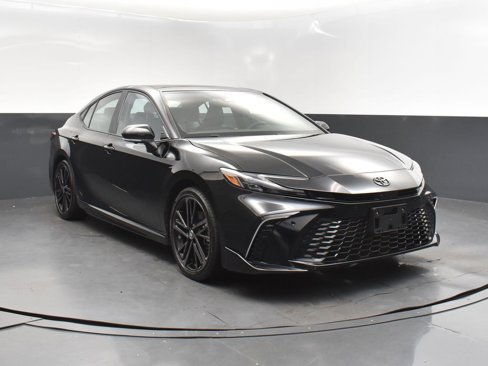 Used 2025 Toyota Camry XSE image 9
