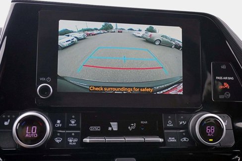 Used 2024 Toyota Highlander FWD image 30
