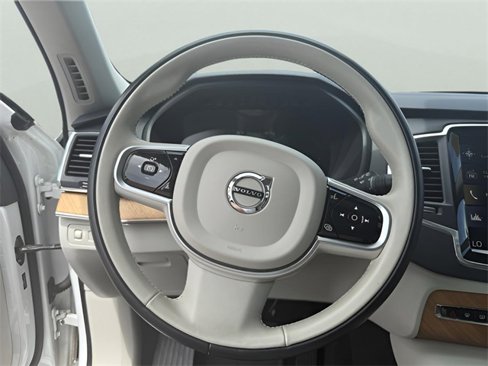 Used 2022 Volvo XC90 T8 Inscription Expression w/ Climate Package image 14