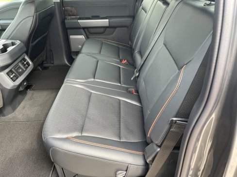 New 2025 Ford F250 Lariat w/ Chrome Package image 27