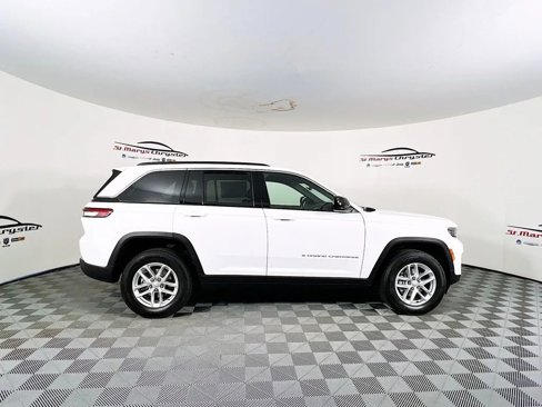 New 2025 Jeep Grand Cherokee Laredo X w/ Luxury Tech Group I image 9
