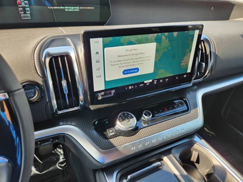 New 2025 Ford Expedition Platinum image 9