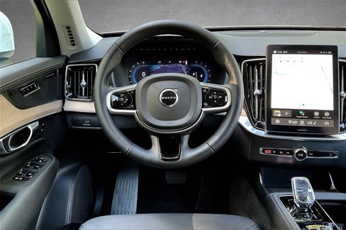 Certified 2025 Volvo XC90 B6 Plus w/ Protection Package image 8