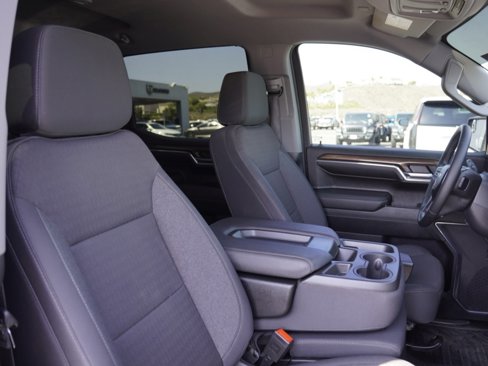 Used 2024 Chevrolet Silverado 1500 LT image 24
