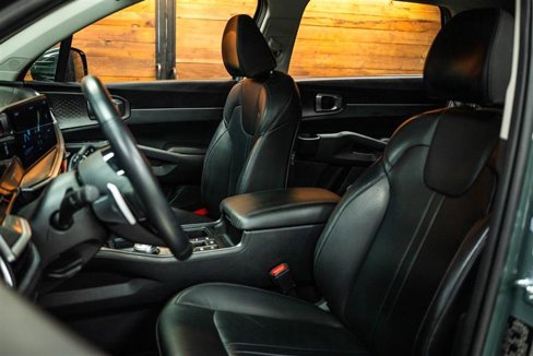 Used 2025 Kia Sorento EX image 10