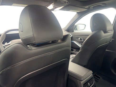 Used 2025 BMW 330i Sedan image 35