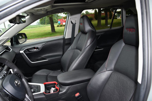 Used 2021 Toyota RAV4 TRD Off-Road image 11