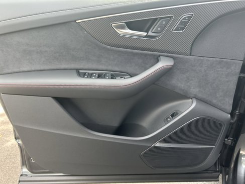 New 2026 Audi SQ7 Prestige image 13