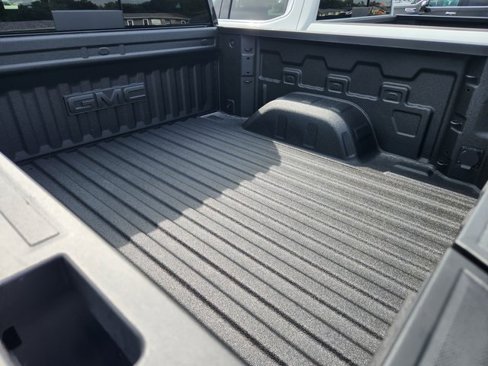 New 2026 GMC Sierra 1500 SLT w/ SLT Premium Plus Package image 6