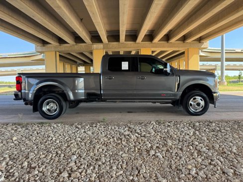 Used 2024 Ford F350 Lariat w/ Lariat Ultimate Package image 2
