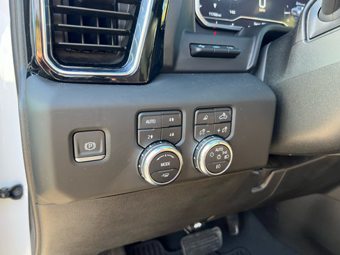Used 2024 GMC Sierra 3500 Denali Ultimate image 21