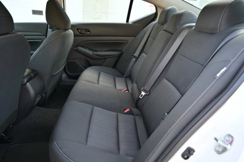 Used 2025 Nissan Altima 2.5 SV image 15