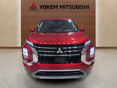 New 2025 Mitsubishi Outlander SE image 7