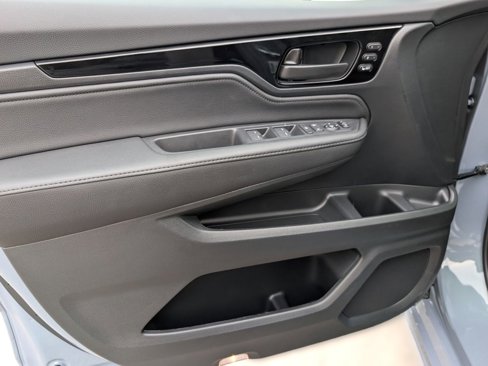 New 2026 Honda Odyssey Touring image 14
