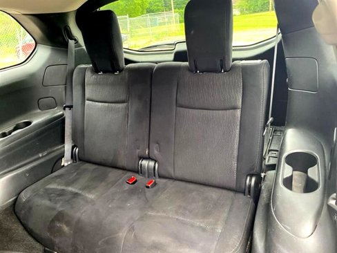 Used 2016 Nissan Pathfinder SV image 11