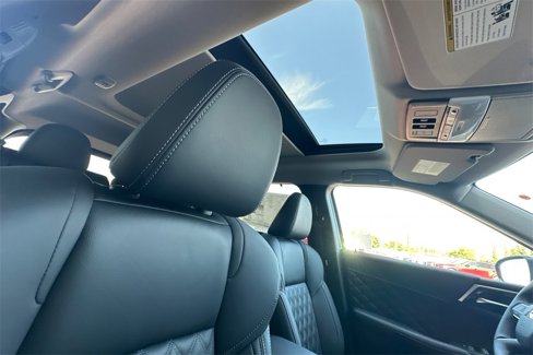 New 2025 Mitsubishi Outlander SEL image 18