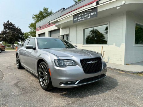 Used 2016 Chrysler 300 S image 5