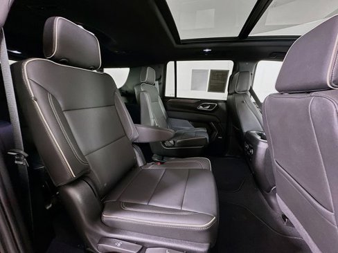 Certified 2024 Chevrolet Suburban Premier w/ Premium Package 2 image 30