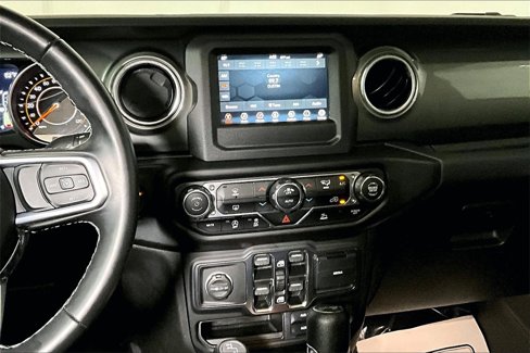 Used 2021 Jeep Wrangler Unlimited Sahara image 6