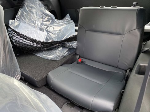 New 2025 Mitsubishi Outlander SE image 8