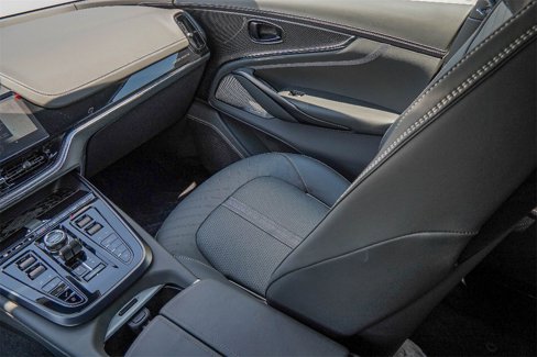 New 2025 Aston Martin DBX 707 image 43
