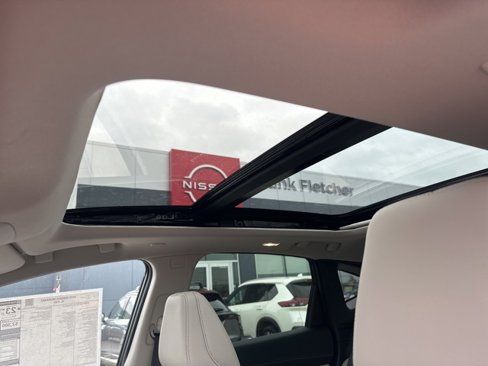 New 2025 Nissan Murano SL image 12