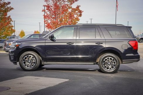 Used 2023 Ford Expedition XLT image 11
