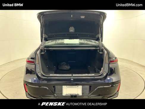 New 2026 BMW 750e xDrive w/ Executive Package image 22