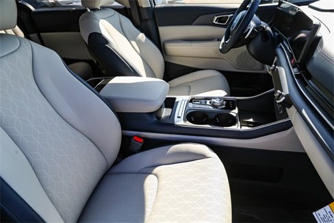 New 2026 Kia Carnival EX image 15