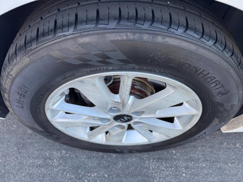 Used 2016 Kia Optima LX image 30