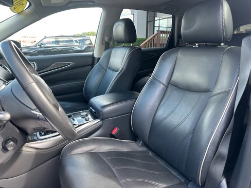 Used 2019 INFINITI QX60 Luxe w/ Essential Package image 12