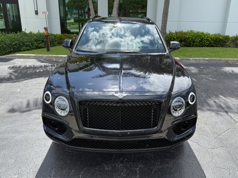 Used 2020 Bentley Bentayga Design Series image 13