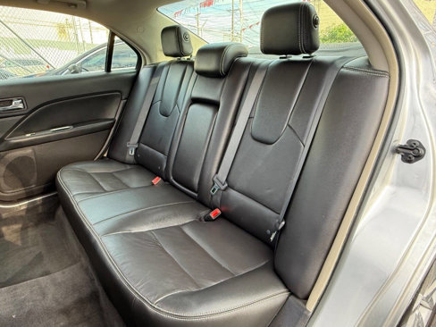 Used 2012 Ford Fusion SEL image 11