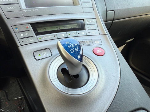 Used 2013 Toyota Prius Plug-In Hybrid image 38