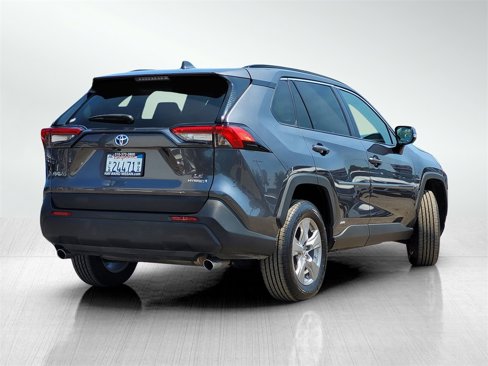 Used 2023 Toyota RAV4 LE image 4