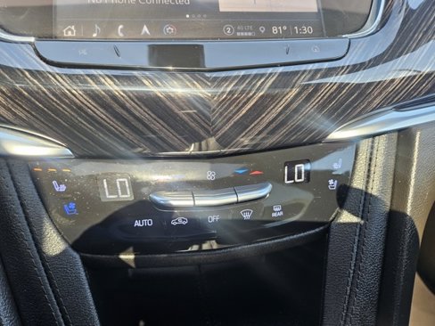 Used 2023 Cadillac XT6 Premium Luxury image 28
