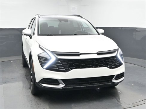 Used 2025 Kia Sportage EX w/ EX Premium Package image 2