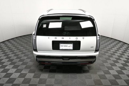 New 2026 Hyundai Ioniq 9 Calligraphy image 4