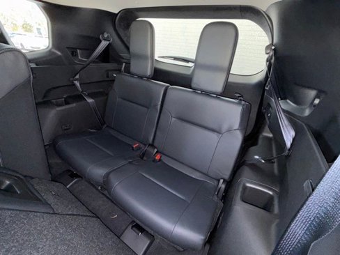 New 2025 Mitsubishi Outlander SE image 14