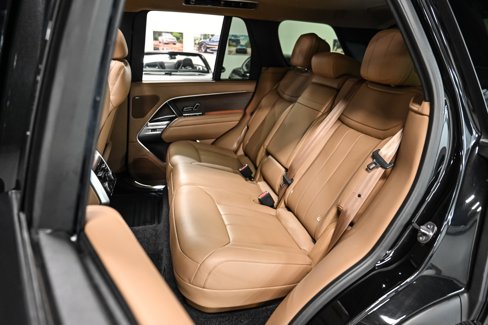 Used 2023 Land Rover Range Rover SE image 13